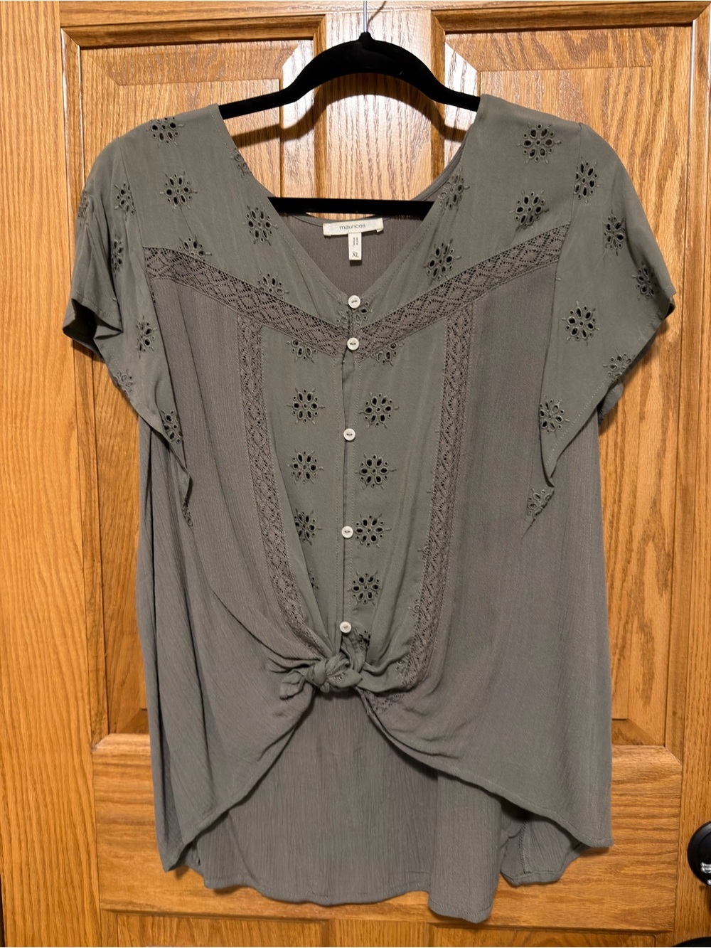 Maurice’s Solid Eyelet Lace Button Front Top - Picture 2 of 5